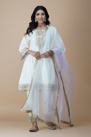 Off-White Princess Cut Suit With Straight Fit Pants & Shaded Dupatta
