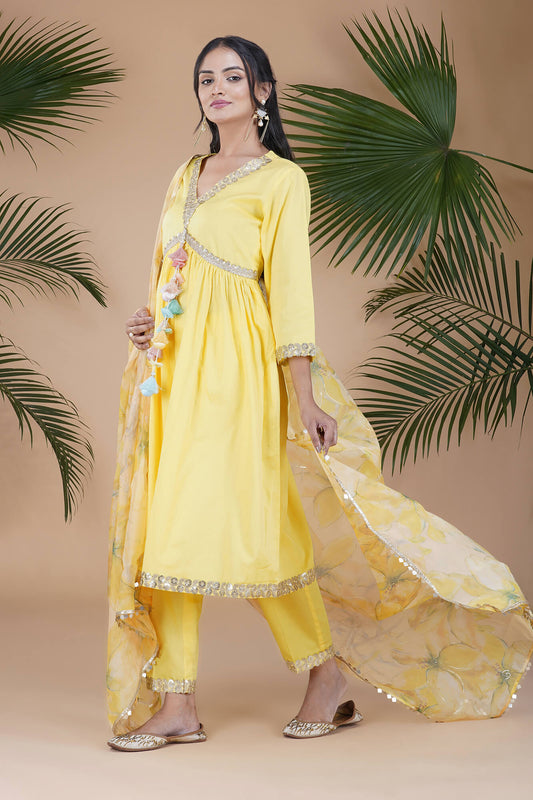 Sunflower Yellow Gold Lace Pleated Tassel Suit Set with Printed Dupatta
