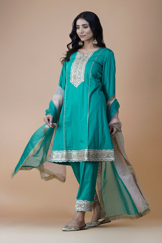 Emerald Green Princess Cut Suit With Straight Fit Pants & Shaded Dupatta