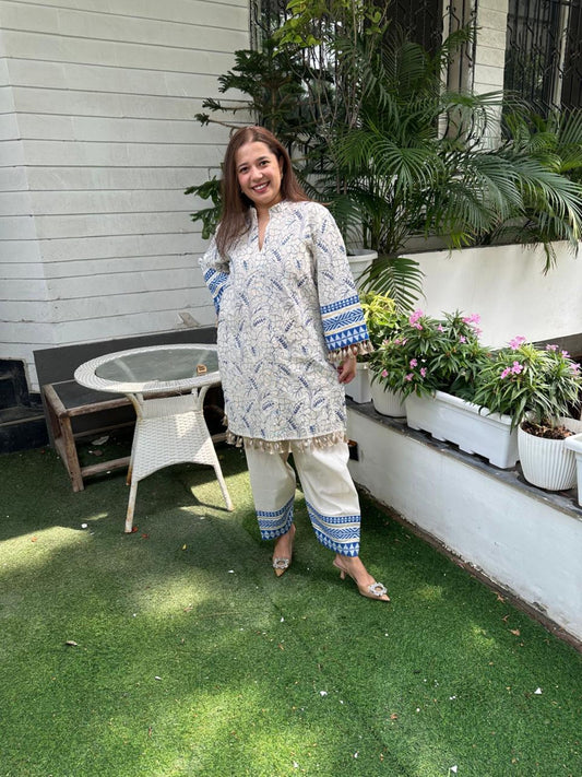 Blue and white embroidered Sia cord set