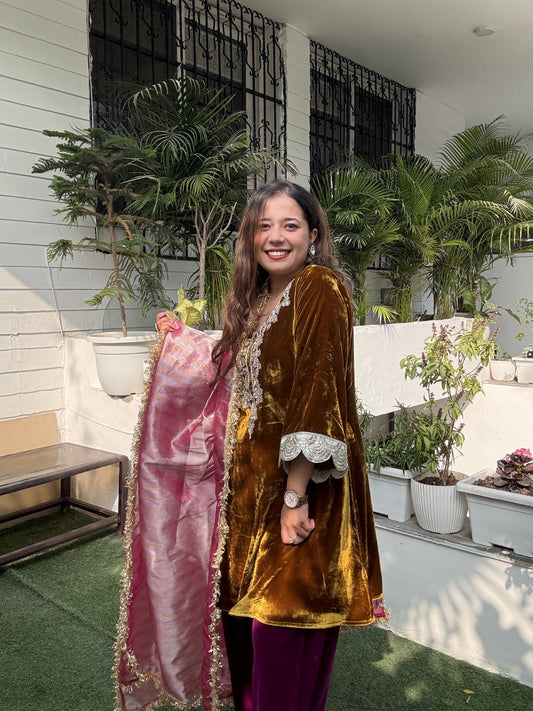 Gold Tia Embroidered Velvet Set