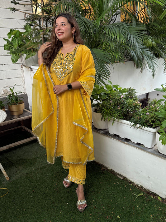 Haldi Yellow Kiaah Tissue Set