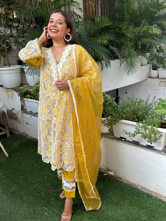 Medallion Yellow Cutwork Cordset