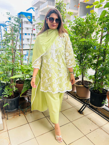 Lime Blossom Embroidered Tassel Suit Set