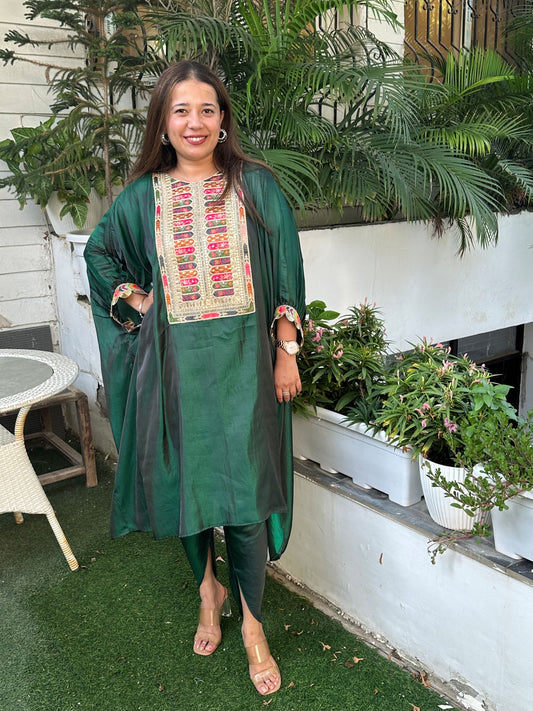 Green Embroidered Antifit Kaftan