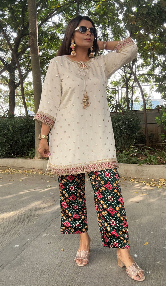 Offwhite Embroidered kurta with patola pants